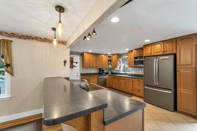 2 Belmont Circle, Hampton, NH 03842