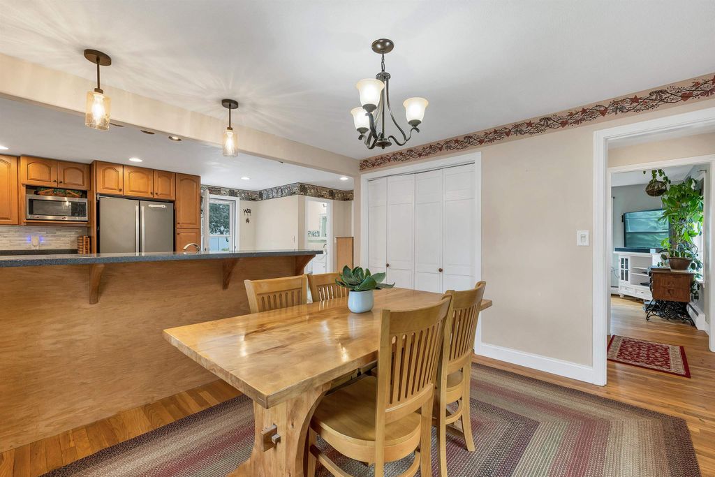 Image 13 of property listing at 2 Belmont Circle, Hampton, NH 03842
