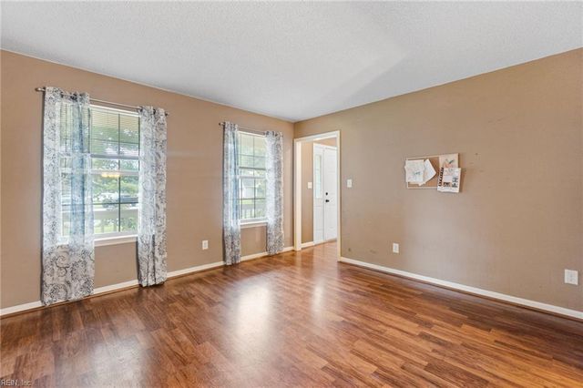 13 Valentine CT, Hampton, VA 23666