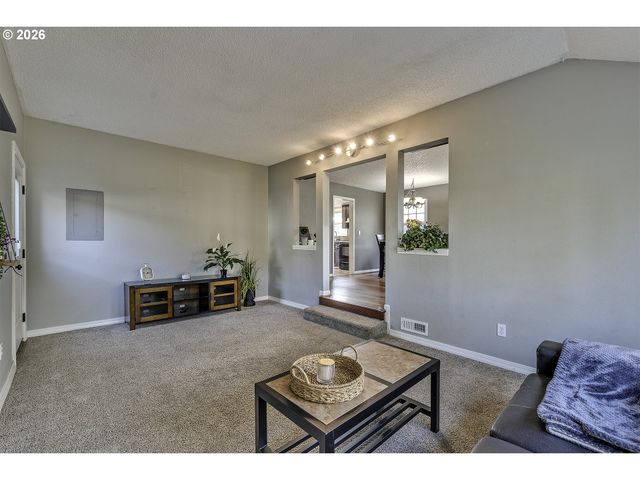 8504 N FOSS Ave, Portland, OR 97203