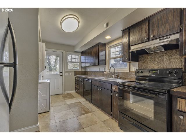 8504 N FOSS Ave, Portland, OR 97203