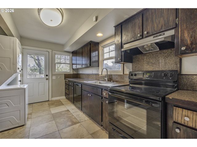 8504 N FOSS Ave, Portland, OR 97203