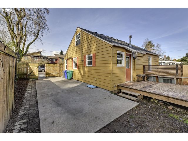 8504 N FOSS Ave, Portland, OR 97203