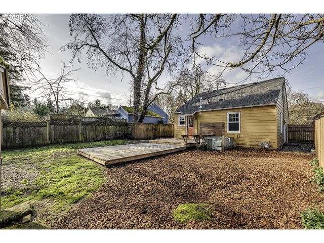 8504 N FOSS Ave, Portland, OR 97203