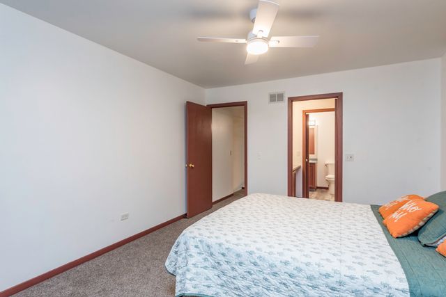 10395 W Illinois Avenue, Beach Park, IL 60099