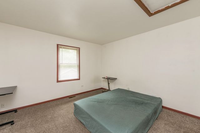 10395 W Illinois Avenue, Beach Park, IL 60099