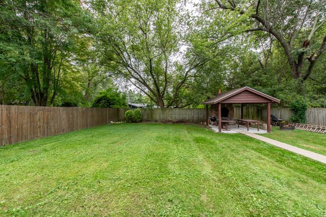 10395 W Illinois Avenue, Beach Park, IL 60099