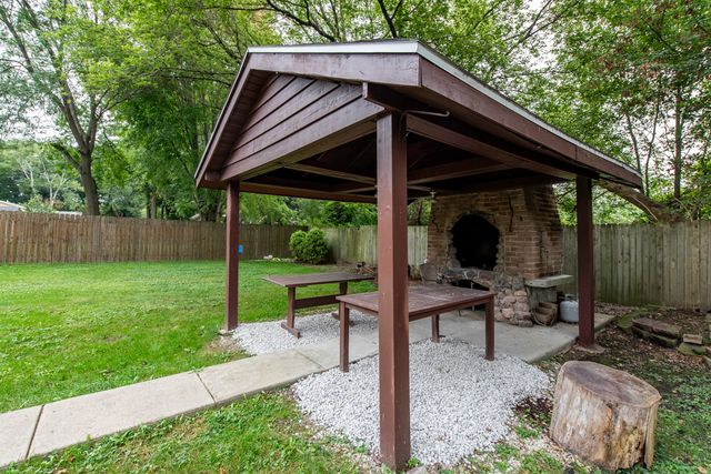 10395 W Illinois Avenue, Beach Park, IL 60099