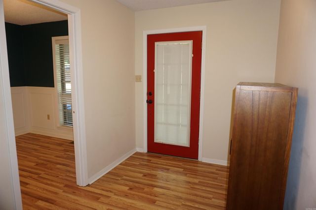 119 Western Hills Dr, Searcy, AR 72143