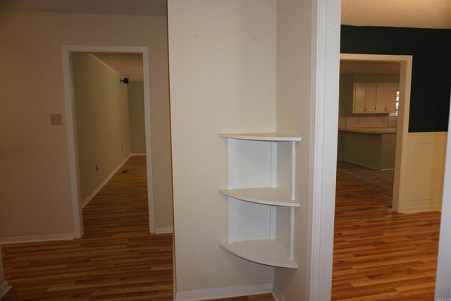 119 Western Hills Dr, Searcy, AR 72143