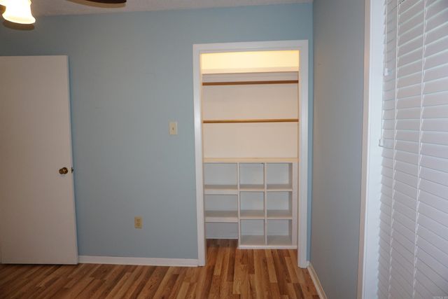 119 Western Hills Dr, Searcy, AR 72143