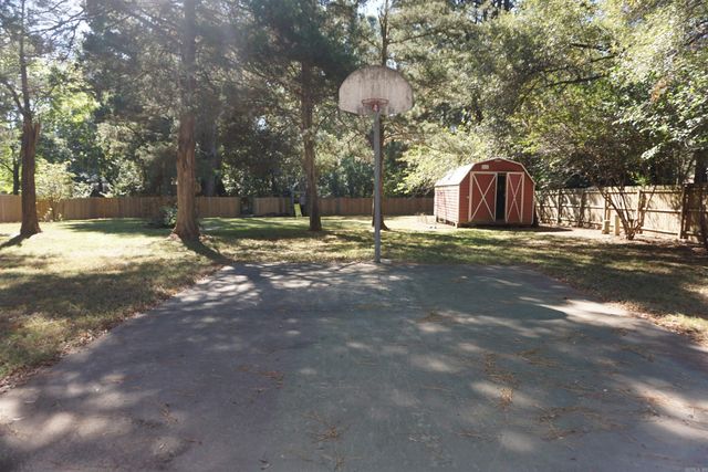 119 Western Hills Dr, Searcy, AR 72143