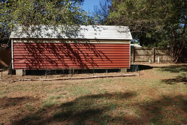 119 Western Hills Dr, Searcy, AR 72143