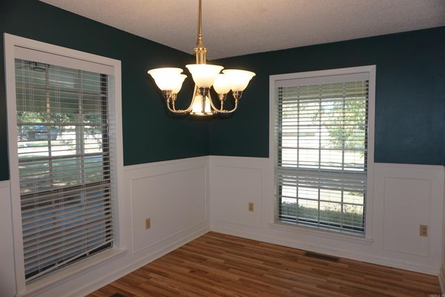 119 Western Hills Dr, Searcy, AR 72143