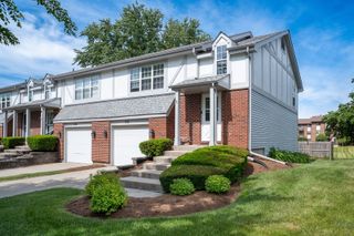 746 Eletson Drive 746, Crystal Lake, IL 60014