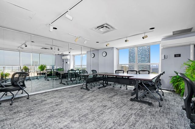 720 W Gordon Terrace 3B, Chicago, IL 60613