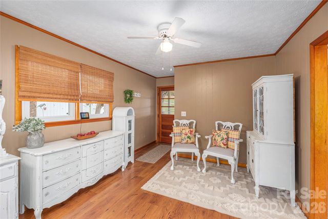 63 Memory Drive, Waynesville, NC 28786
