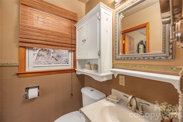 63 Memory Drive, Waynesville, NC 28786