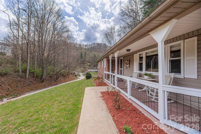 63 Memory Drive, Waynesville, NC 28786
