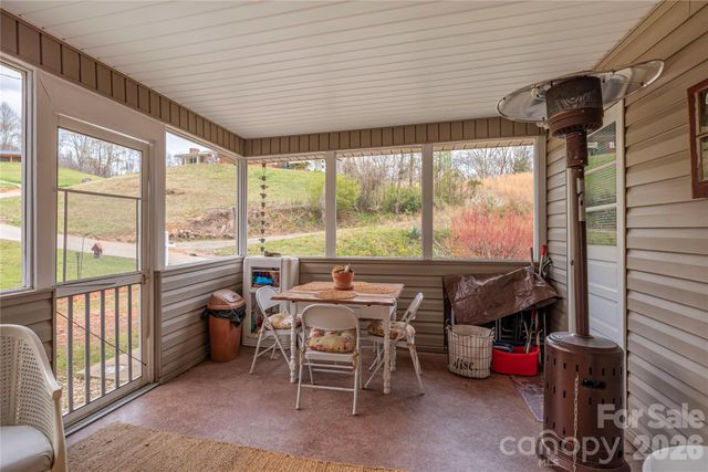 63 Memory Drive, Waynesville, NC 28786