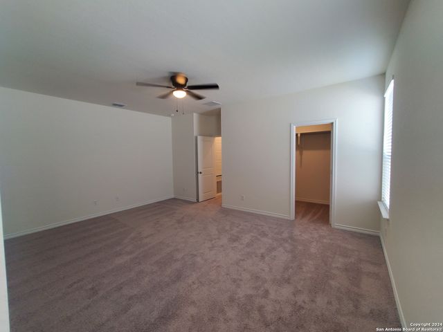 518 DEER CREST DR, New Braunfels, TX 78130