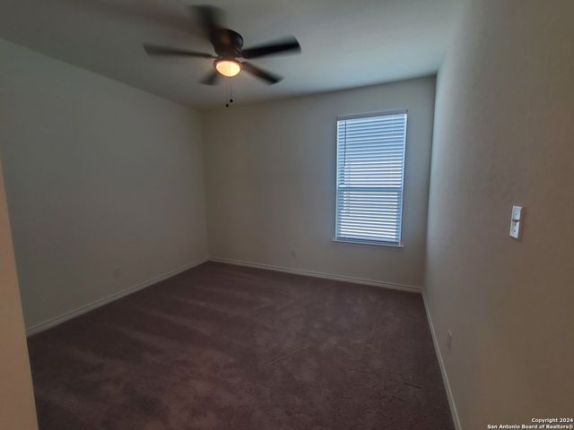 518 DEER CREST DR, New Braunfels, TX 78130