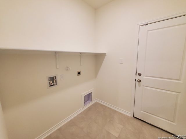 518 DEER CREST DR, New Braunfels, TX 78130