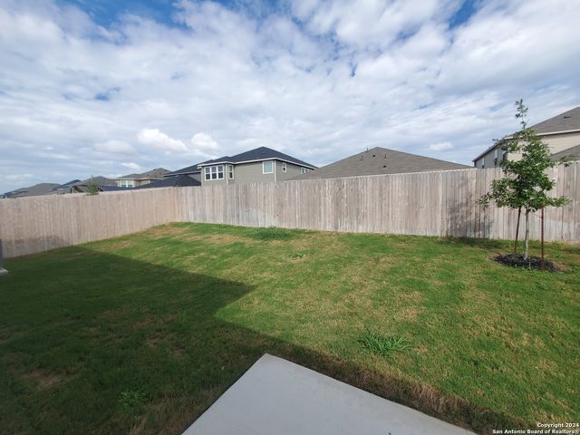 518 DEER CREST DR, New Braunfels, TX 78130