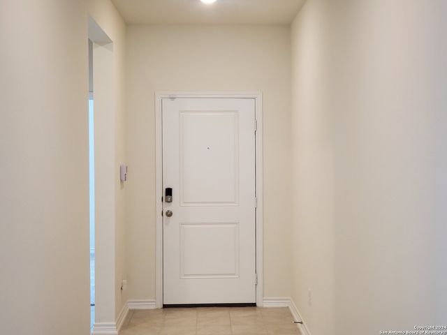 518 DEER CREST DR, New Braunfels, TX 78130