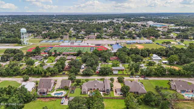 214 Old Bay Lane, Bay Saint Louis, MS 39520