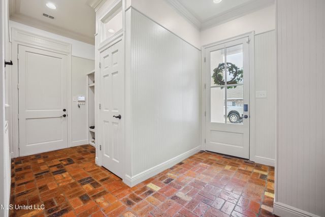 214 Old Bay Lane, Bay Saint Louis, MS 39520