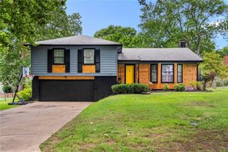11214 Grand Avenue, Kansas City, MO 64114