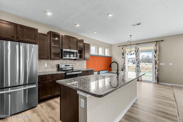 203 Stargaze Dr, Shepherdsville, KY 40165