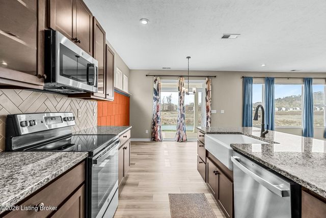 203 Stargaze Dr, Shepherdsville, KY 40165