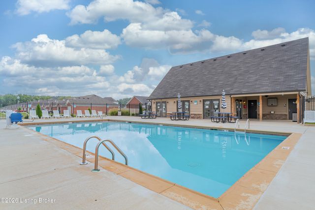 203 Stargaze Dr, Shepherdsville, KY 40165