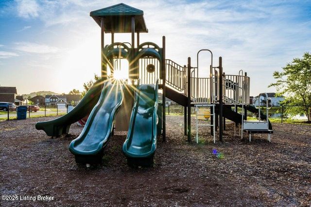 203 Stargaze Dr, Shepherdsville, KY 40165