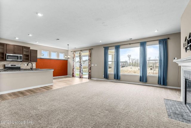 203 Stargaze Dr, Shepherdsville, KY 40165