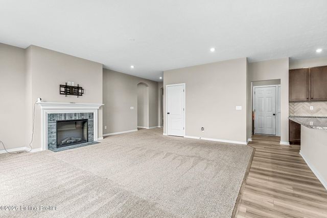 203 Stargaze Dr, Shepherdsville, KY 40165