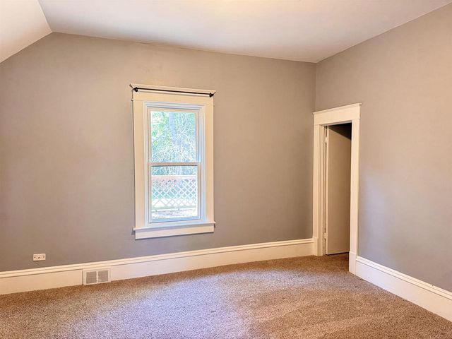 401 BAILEY STREET, Waupaca, WI 54981