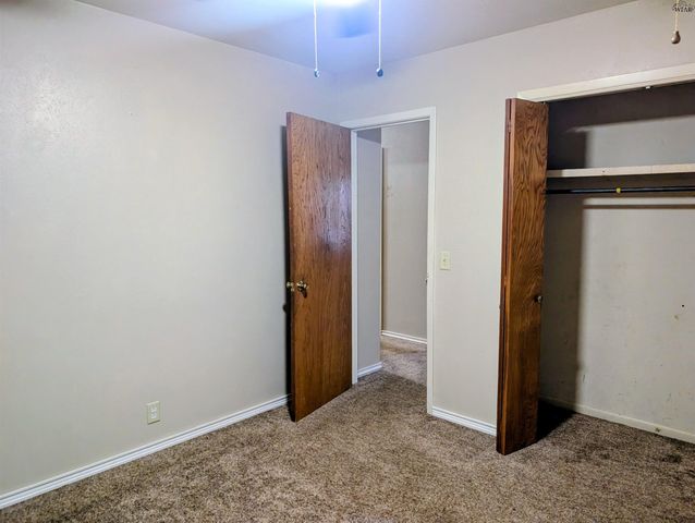 822 S PRESTON ROAD, Burkburnett, TX 76354