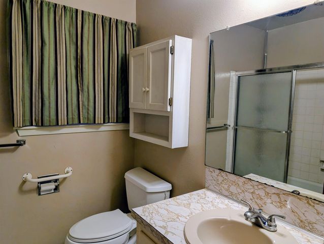 822 S PRESTON ROAD, Burkburnett, TX 76354