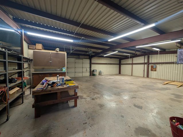 822 S PRESTON ROAD, Burkburnett, TX 76354