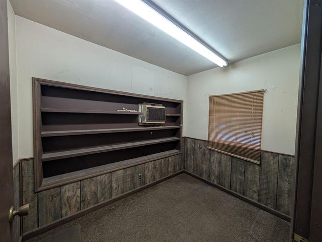 822 S PRESTON ROAD, Burkburnett, TX 76354