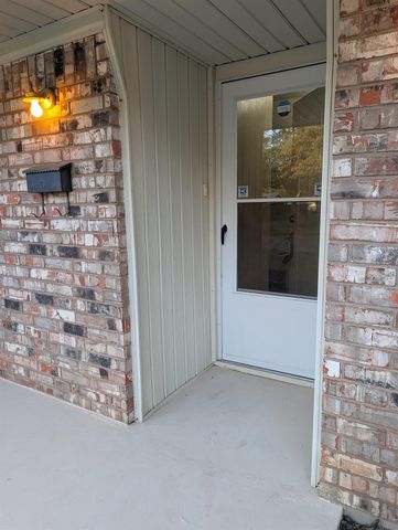 822 S PRESTON ROAD, Burkburnett, TX 76354