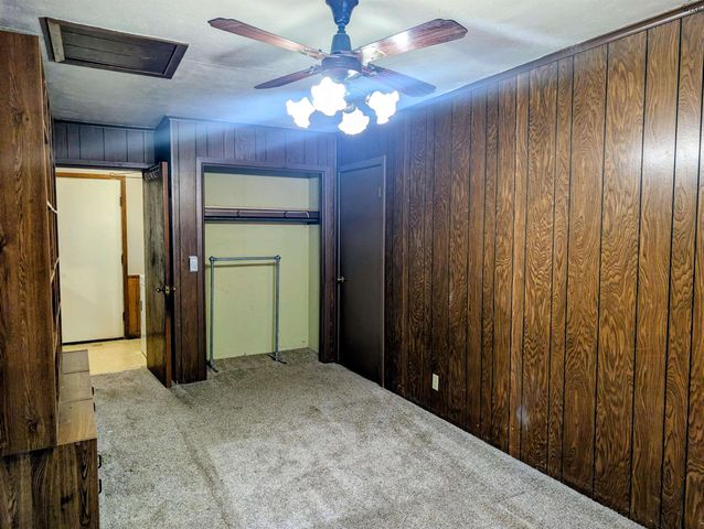 822 S PRESTON ROAD, Burkburnett, TX 76354