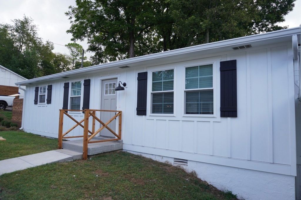 2128D Sharondale Dr, Nashville, TN 37215