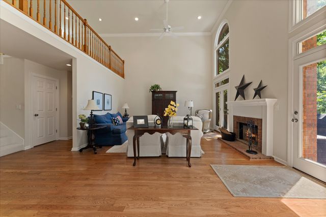 494 Deer Ridge Ln, Nashville, TN 37221