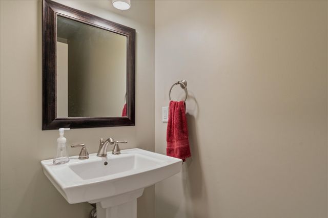 494 Deer Ridge Ln, Nashville, TN 37221