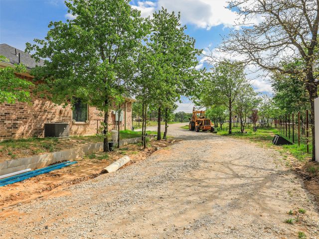 775 Phillips Drive, Azle, TX 76020