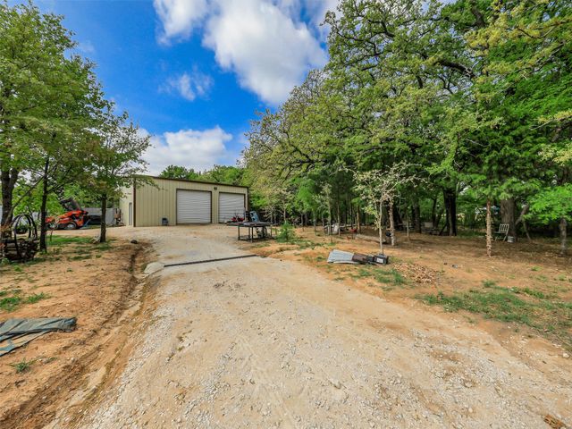 775 Phillips Drive, Azle, TX 76020
